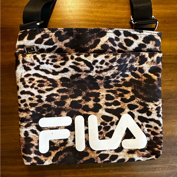 Fila Cheetah Print Crossbody Bag NWOT - Picture 2 of 9